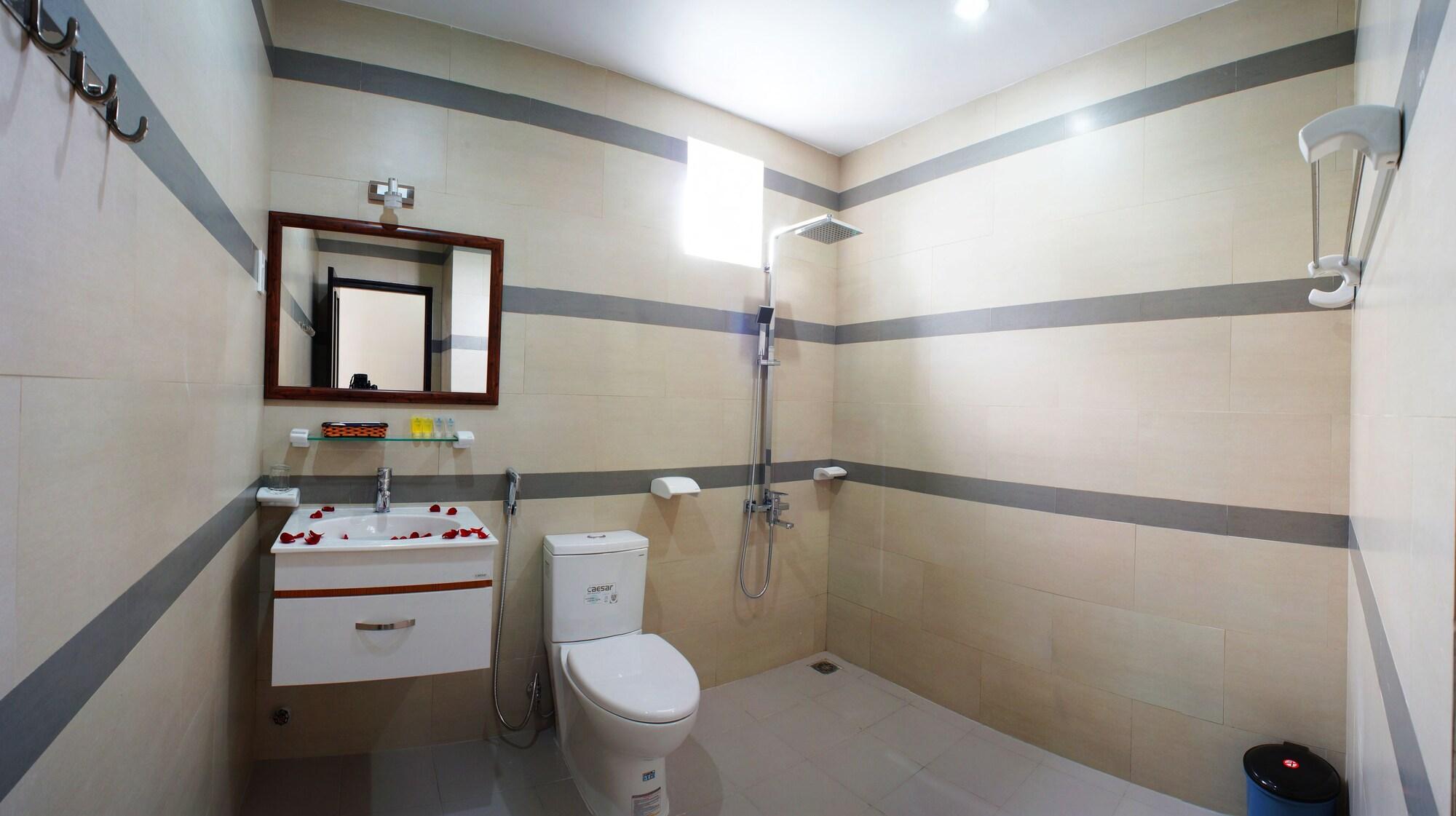Hanoi Blue Hotel - The Water Front Da Nang Exterior photo